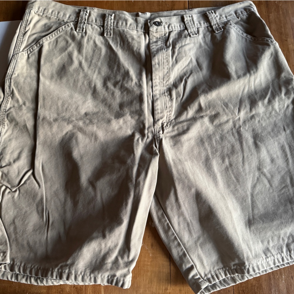Men’s 44”W WRANGLER Tan Utility Shorts